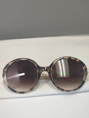 Round Tortoiseshell Sunglasses with Brown Gradient Lenses